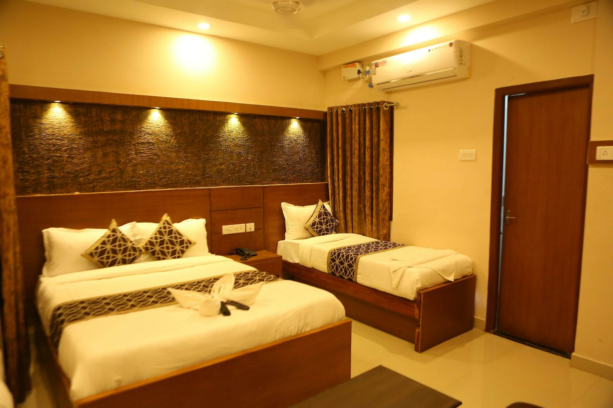 Horizon Inn Csennai Kültér fotó